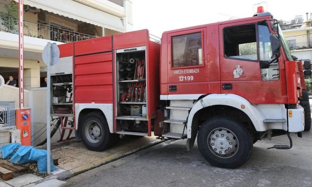 Φωτιά τώρα σε συνεργείο αυτοκινήτων στη Λ. Ηρακλείου